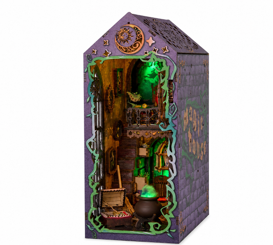 Book Nook Casa Magică a Vrăjitorului – Decor 3D pentru Bibliotecă și Rafturi
