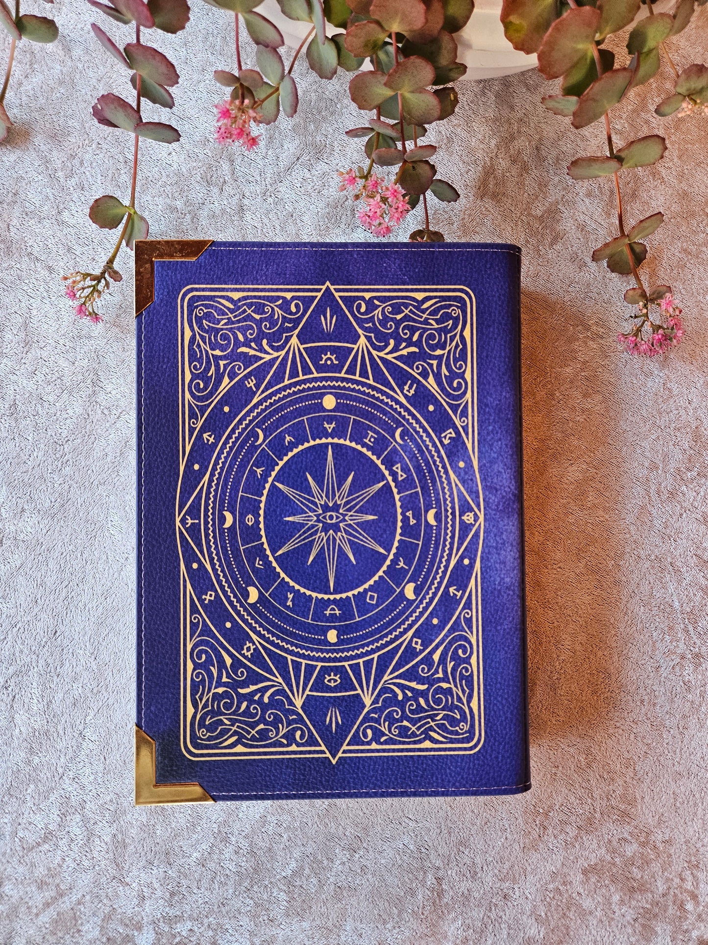 Geantă carte A History of Magic