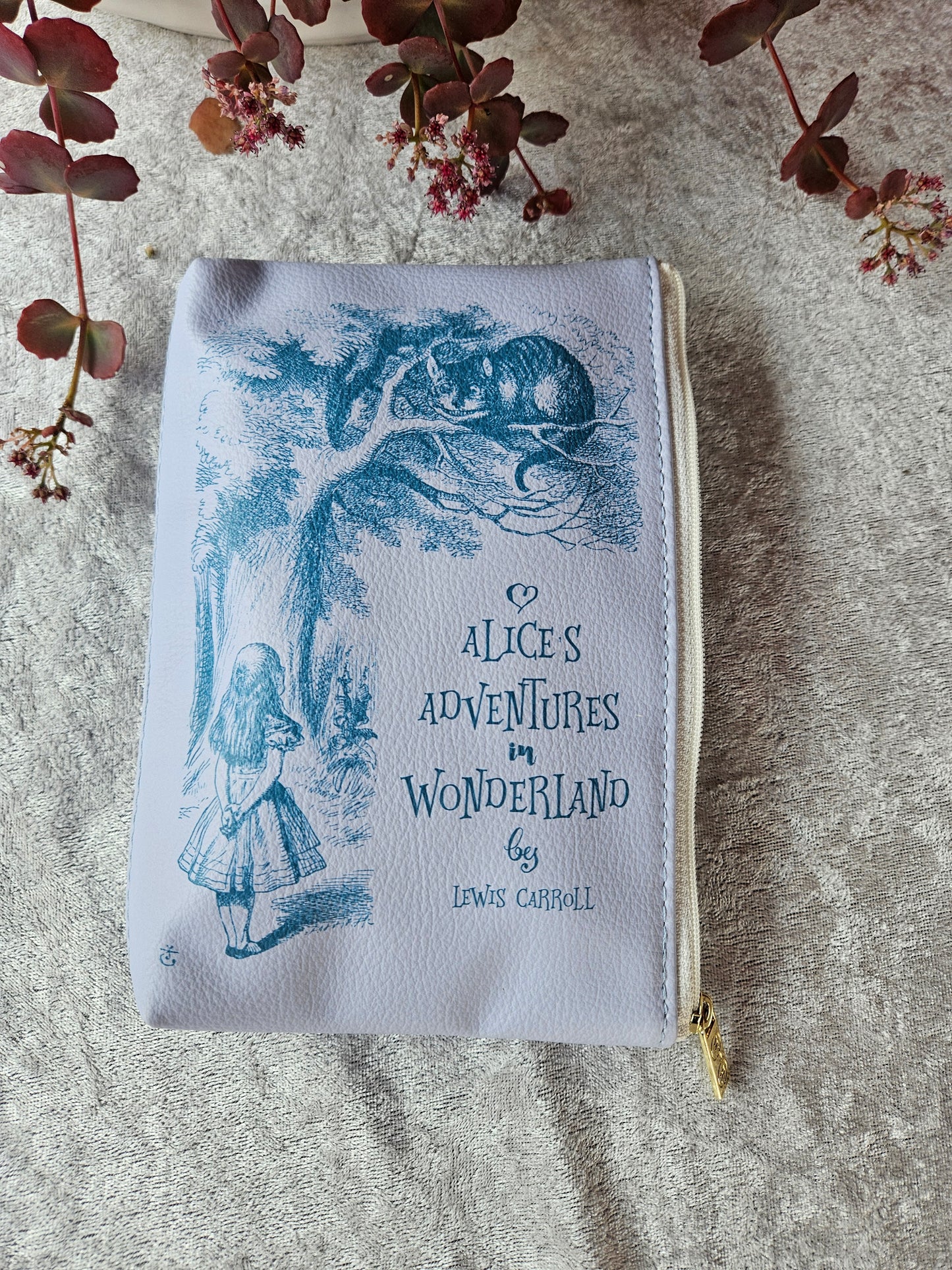 Gentuță Alice In Wonderland
