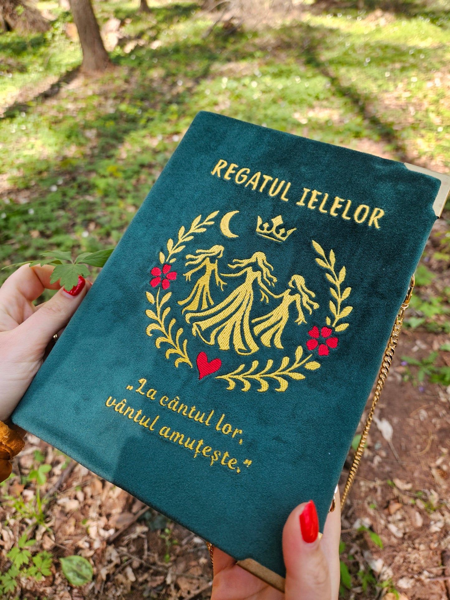 Geantă Carte Handmade – Regatul Ielelor