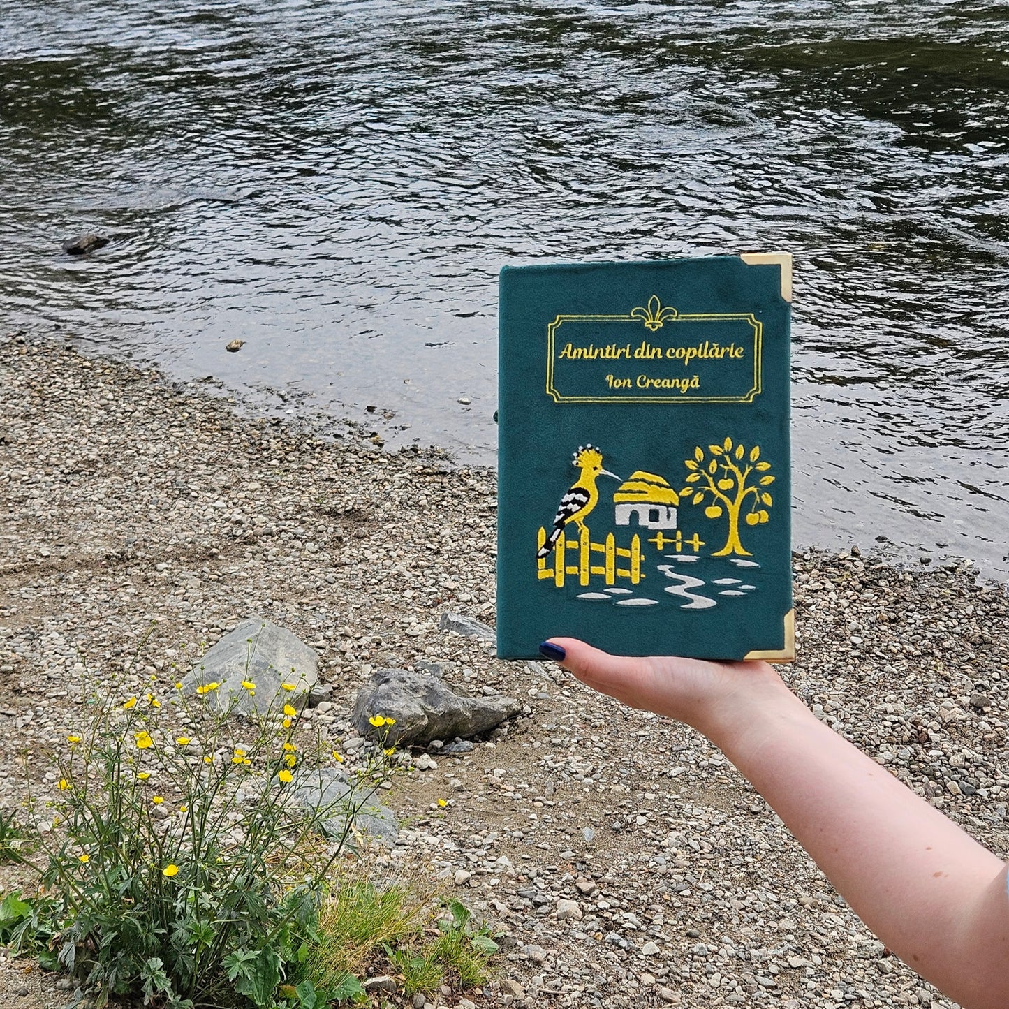 Geantă Carte Handmade – Amintiri din copilărie