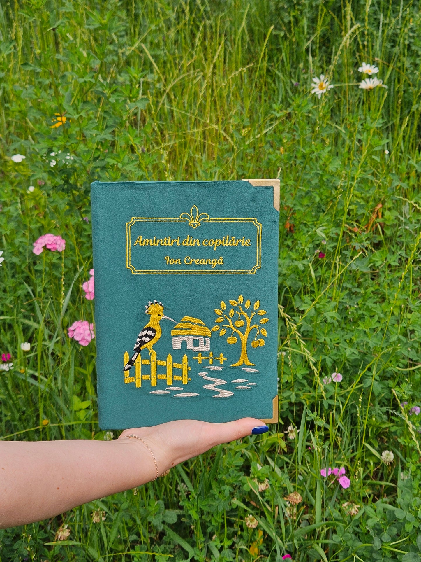 Geantă Carte Handmade – Amintiri din copilărie