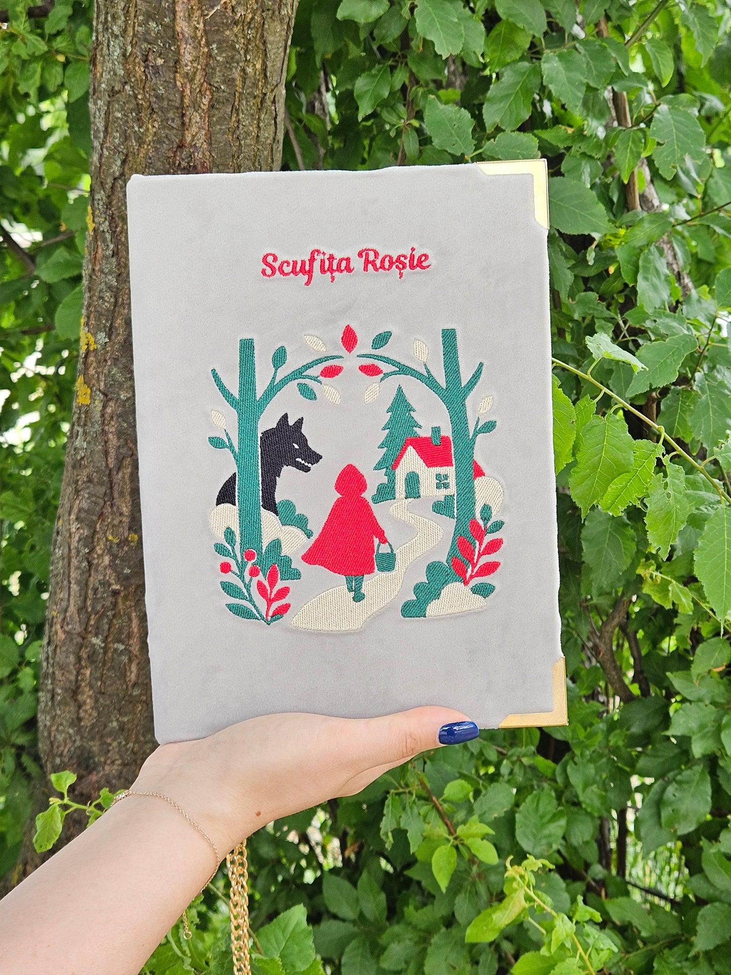 Geantă Carte Handmade – Scufița Roșie