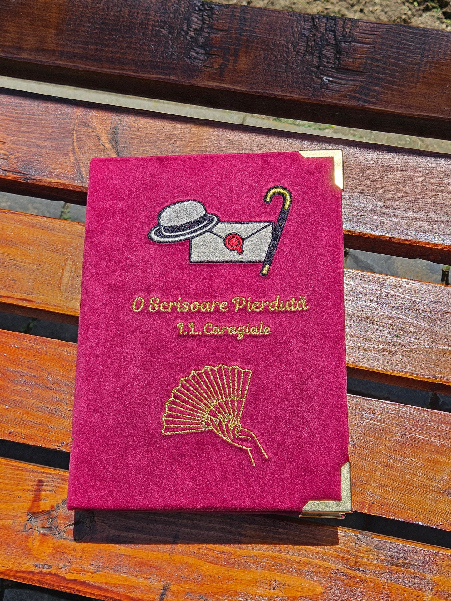 Geantă Carte Handmade – O scrisoare pierdută | Ediție cu Fir Metalic