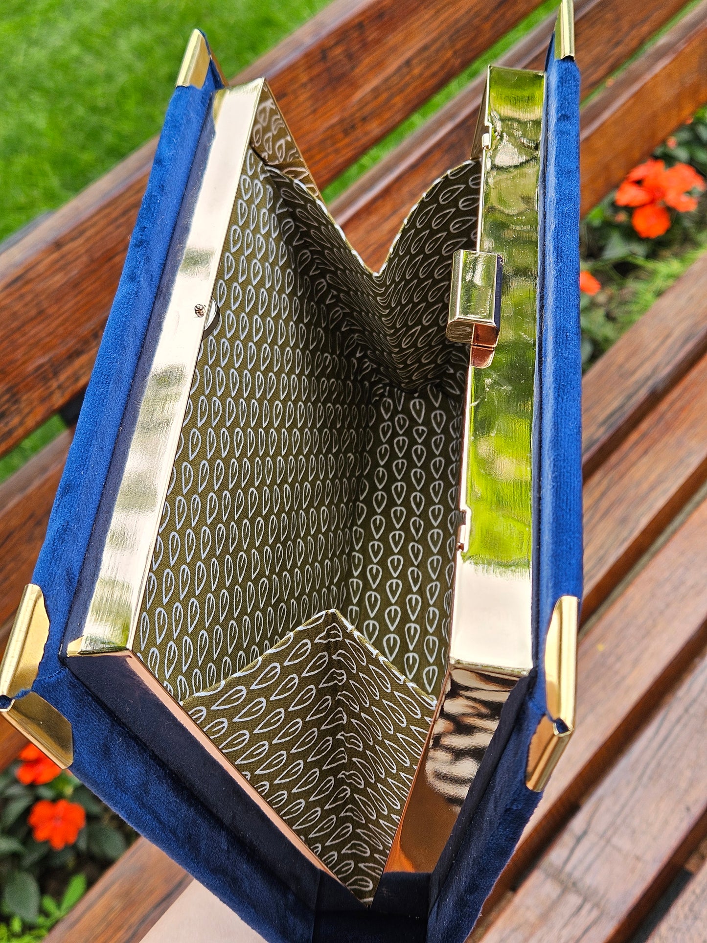 Geantă Carte Handmade – Luceafărul | Ediția Noapte - Auriu Antic