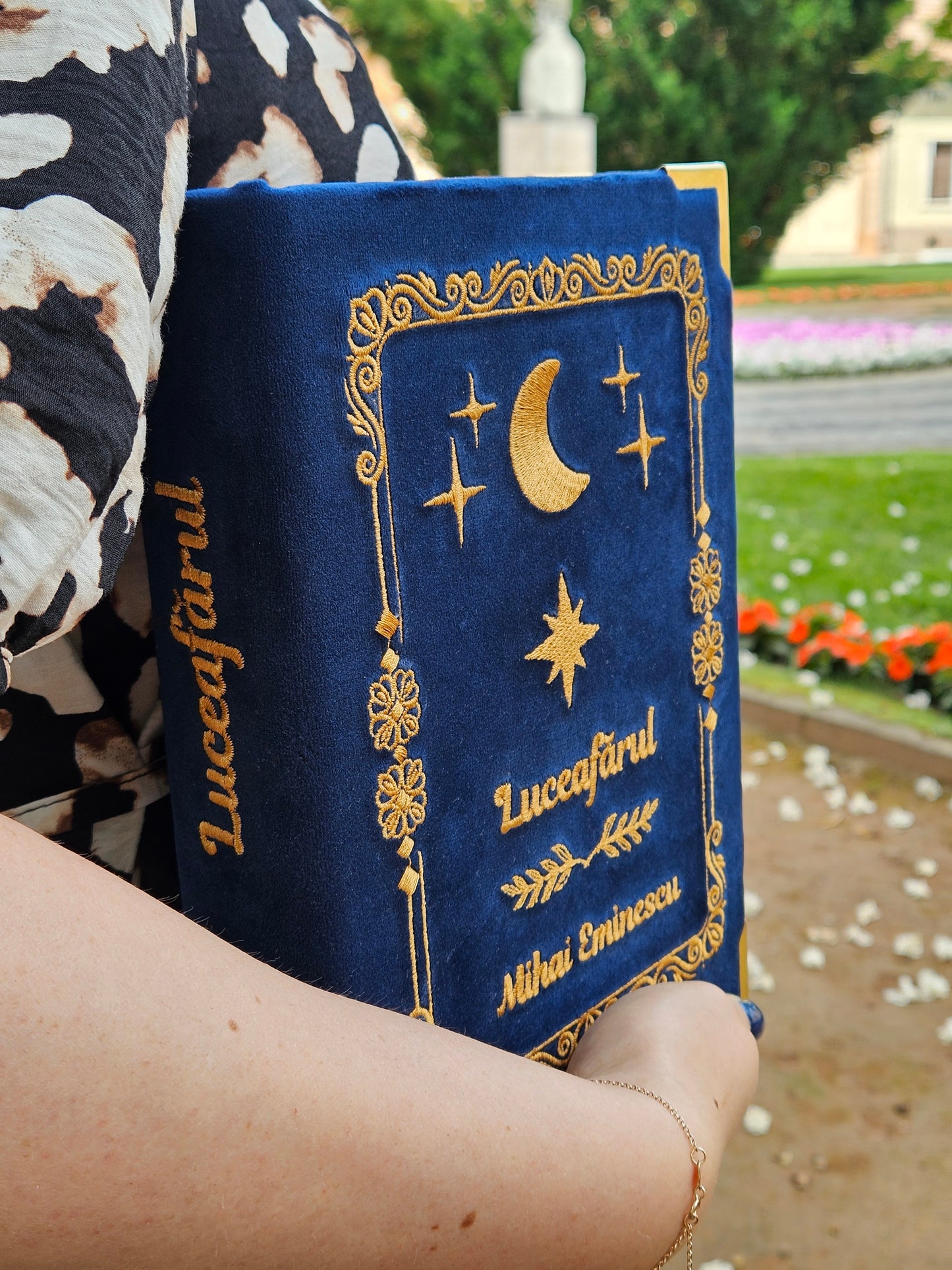 Geantă Carte Handmade – Luceafărul | Ediția Noapte - Auriu Antic