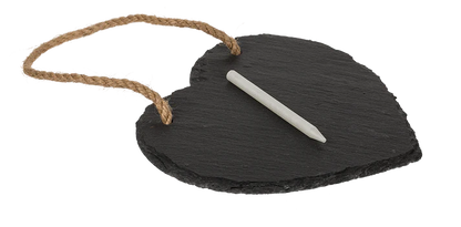 Placă decorativă din ardezie în formă de inimă, cu șnur din iută și cretă