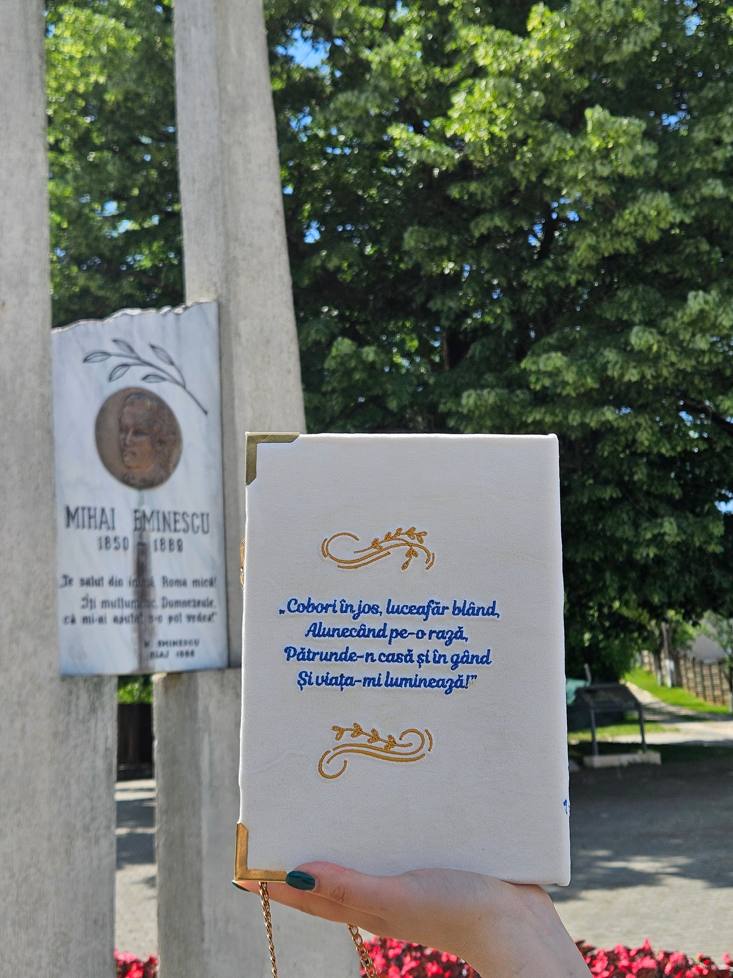Geantă Carte Handmade – Luceafărul | Ediția Zi