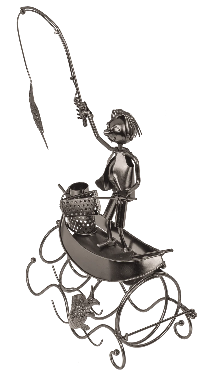 Suport pentru sticla din metal – design artistic Pescar contemporan