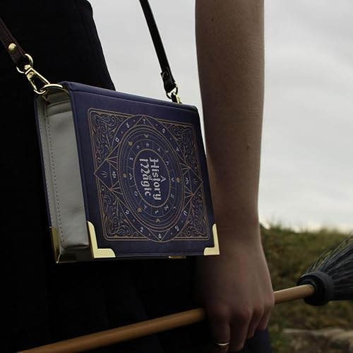 Geantă carte A History of Magic
