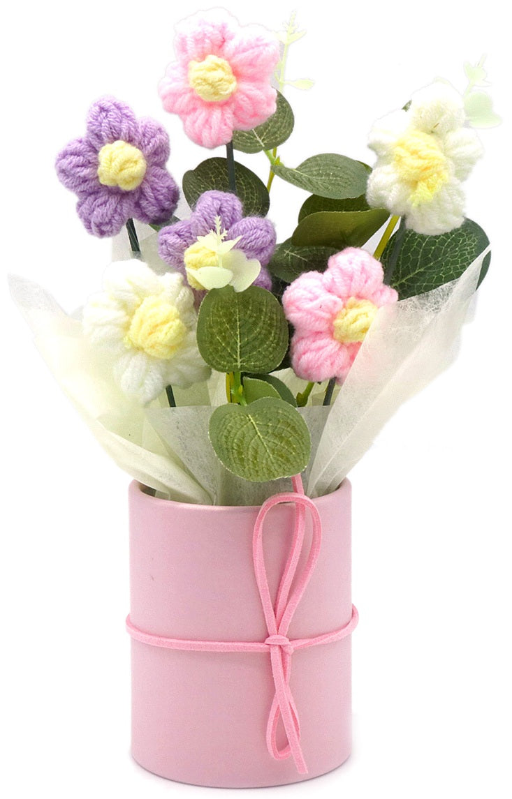 Flori croșetate Knitted Flowers, Buchet de Margarete roz adorabile în ghiveci roz