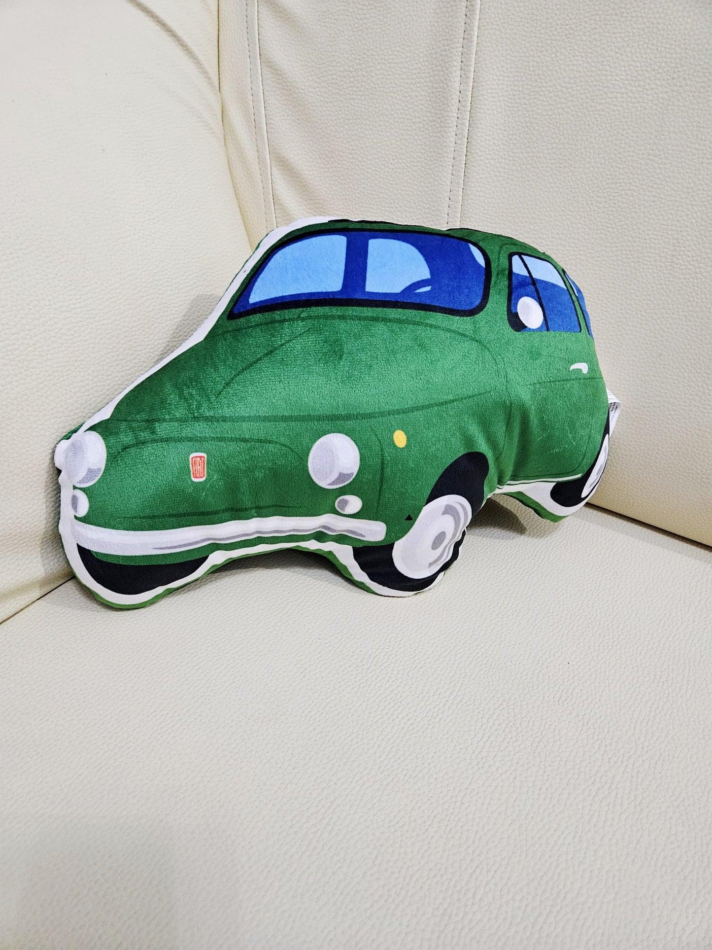 Pernă plush în formă de Fiat 500, 23 x 34 x 8 cm – model verde, perna decorativă