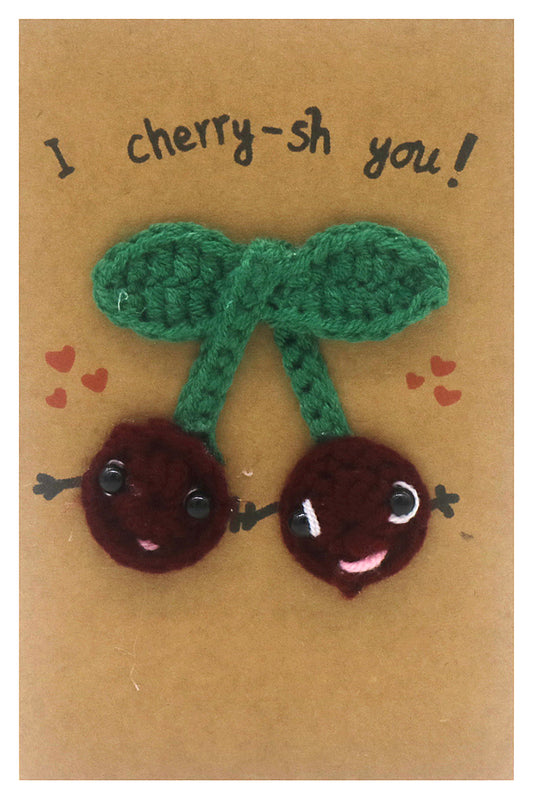 Felicitare croșetată, aniversară, model cu cireșe, mesaj „I cherry-sh you”