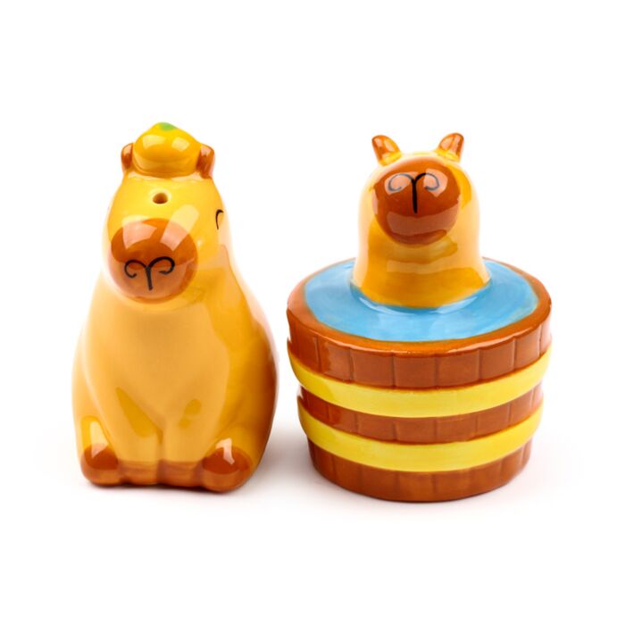Set 2 recipiente pentru sare si piper, din ceramica, in forma de Capybara