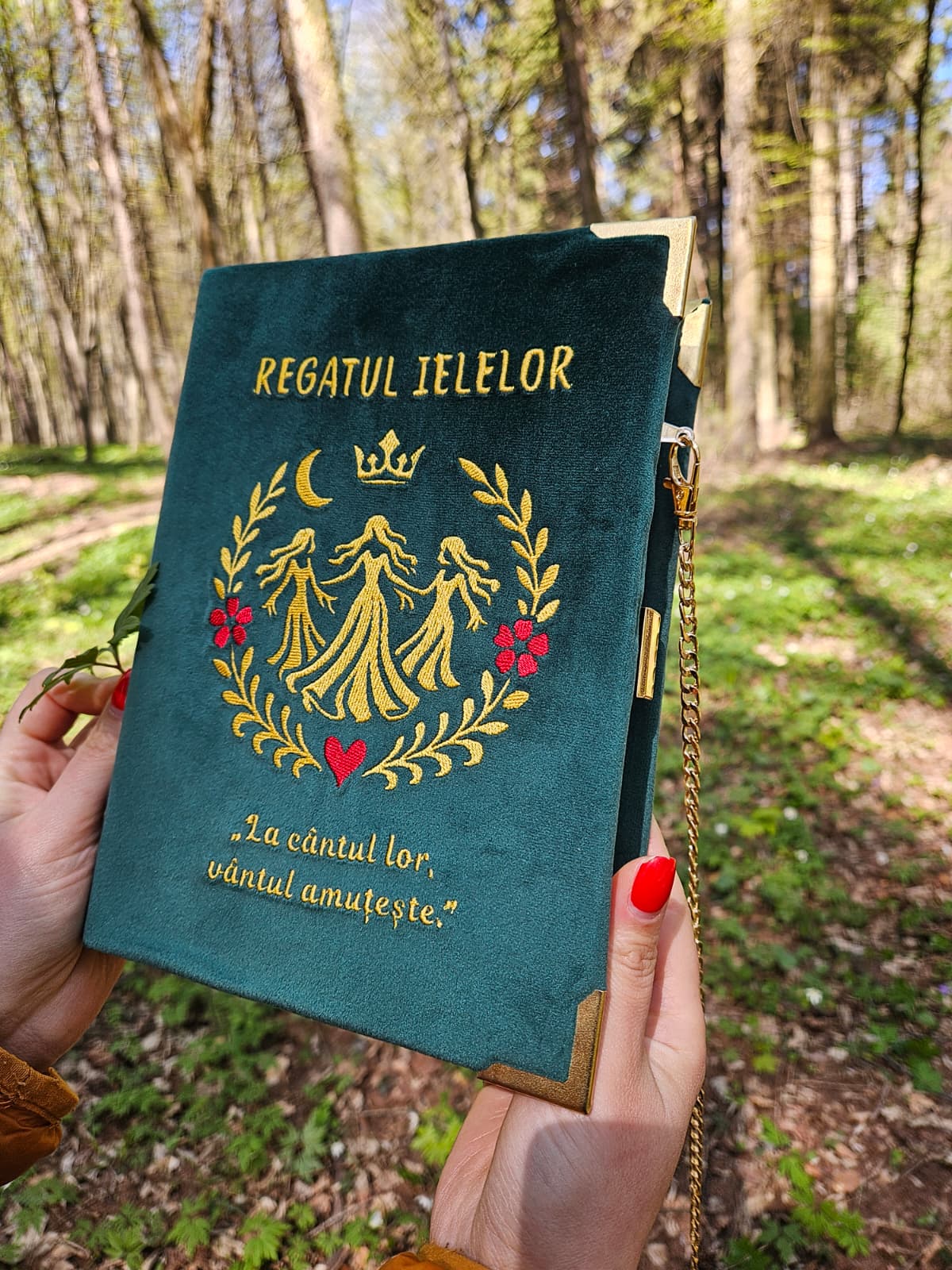 Geantă Carte Handmade – Regatul Ielelor