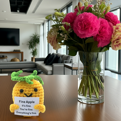 Mascotă croșetată, model ananas, Positive Pineapple, mesaj motivațional