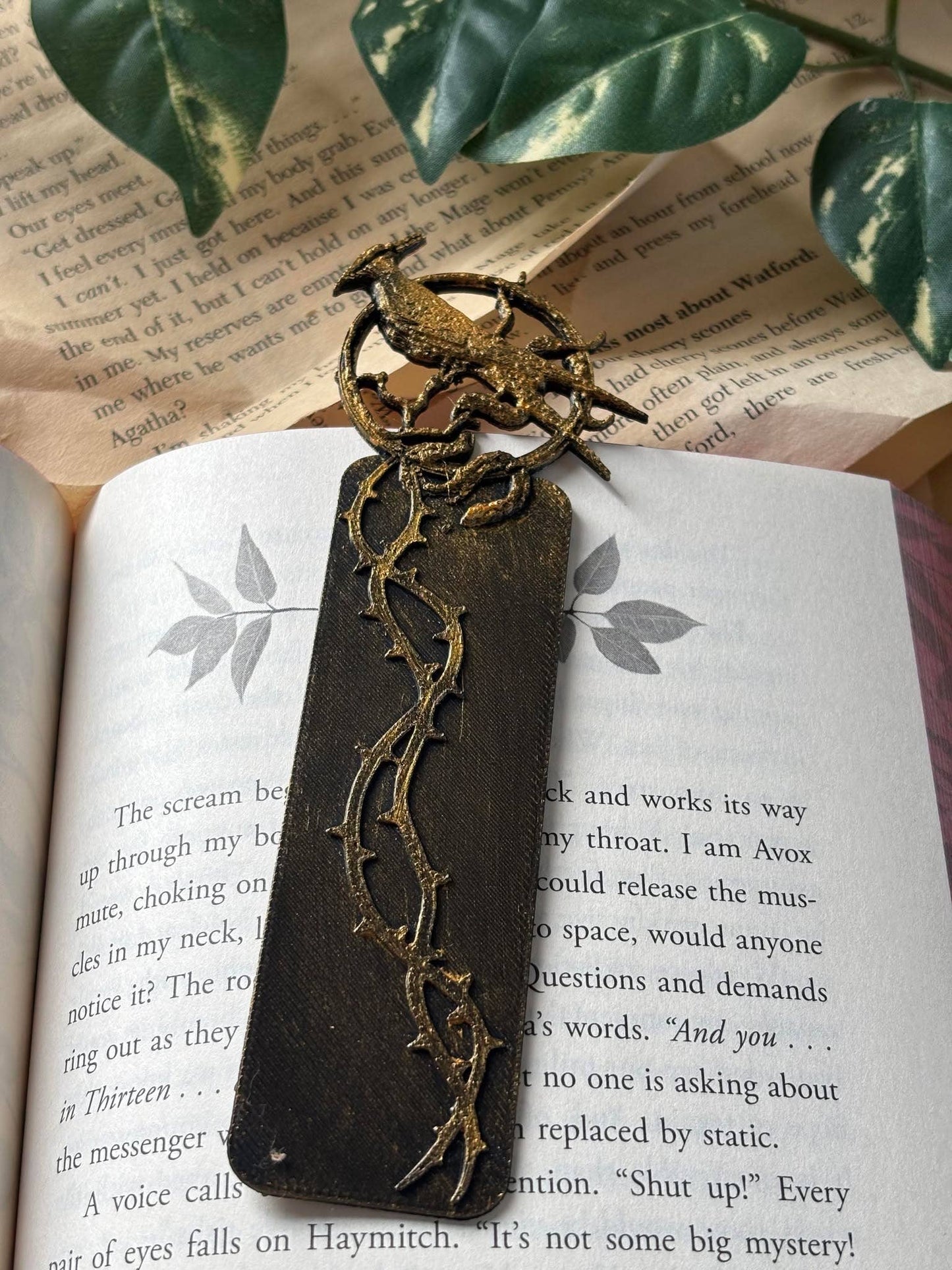 Semn de carte inspirat de Hunger Games "Songbirds and snakes"