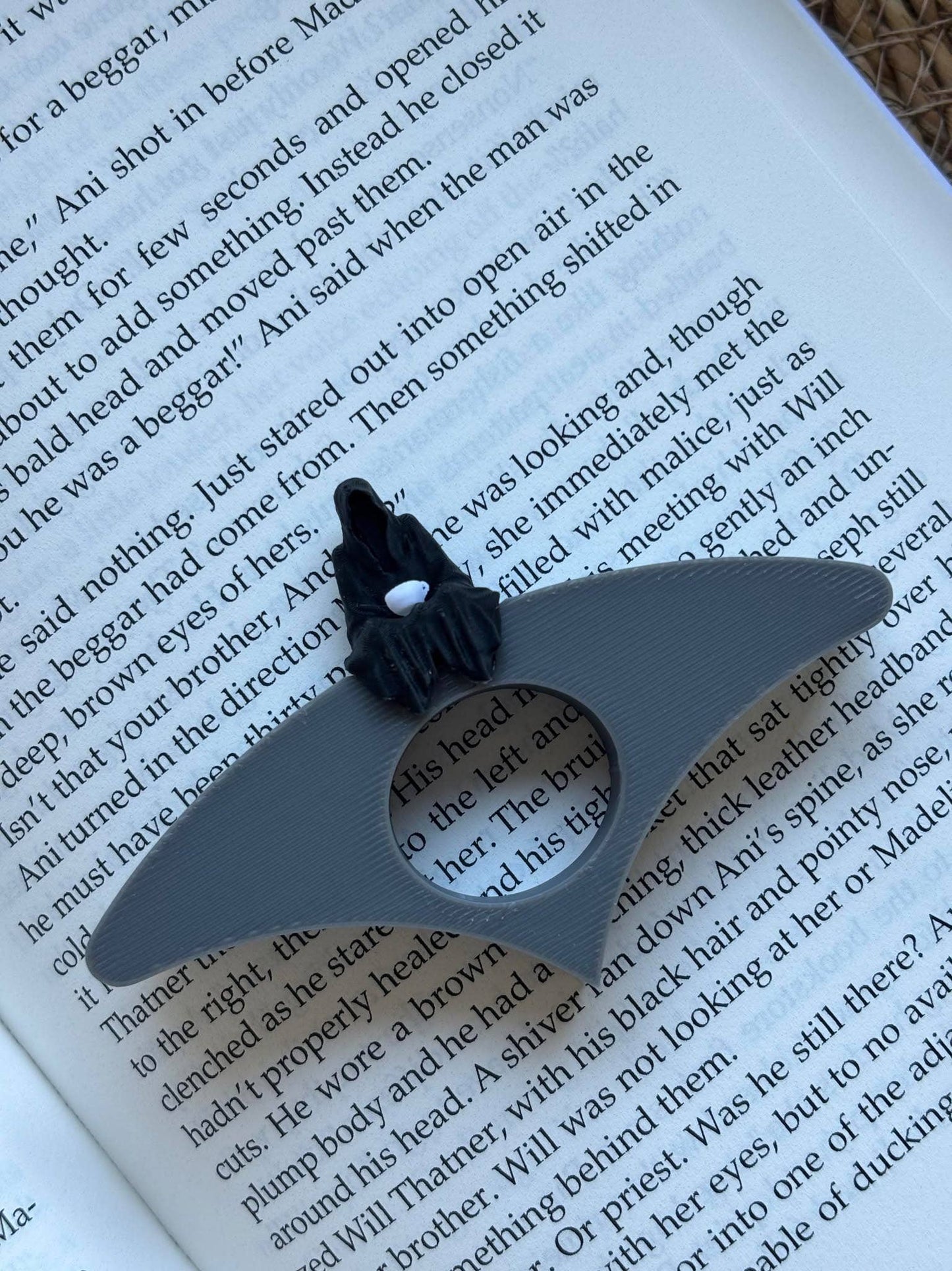 Thumb Page Holder "Suriel" – Confort pentru lectură