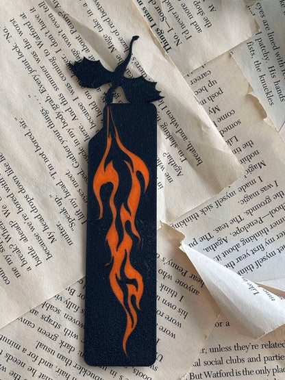 Semn de carte Dragon cu flăcări