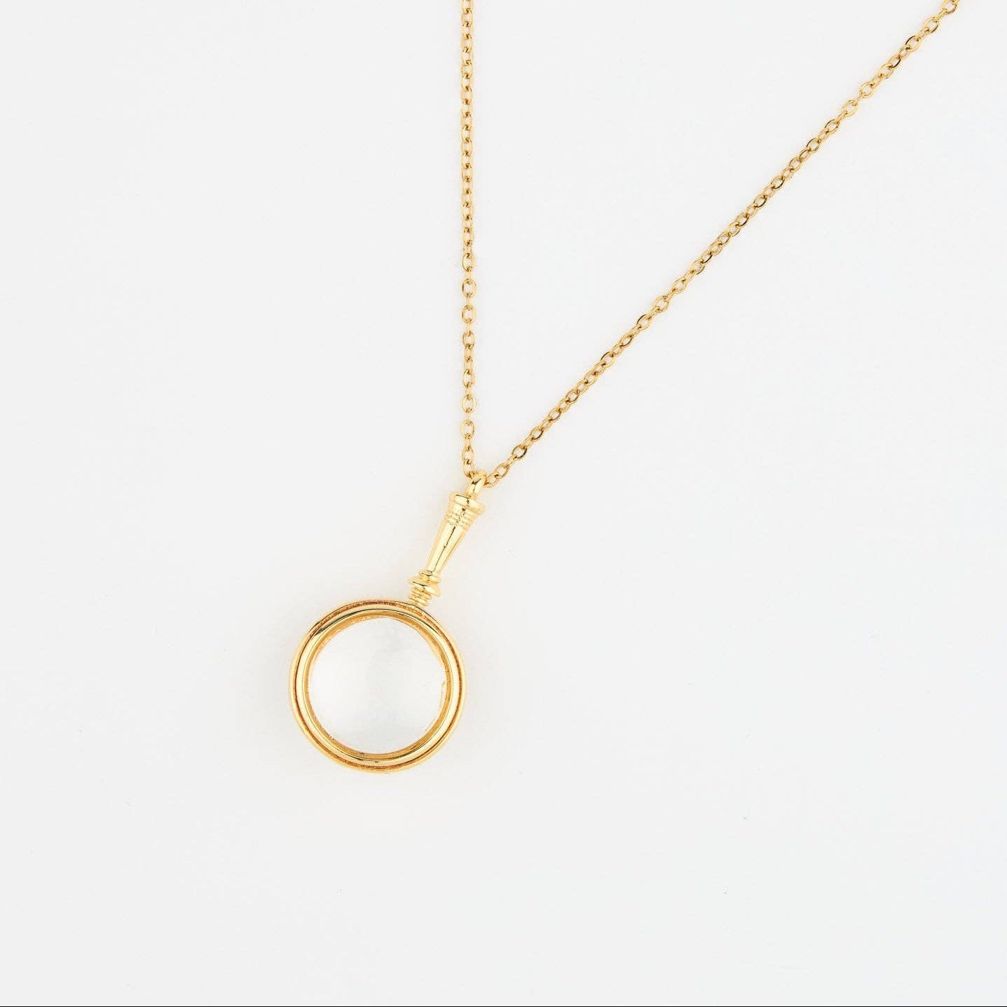 Lanț cu pandantiv Sherlock Holmes, bijuterie inspirată din cărți