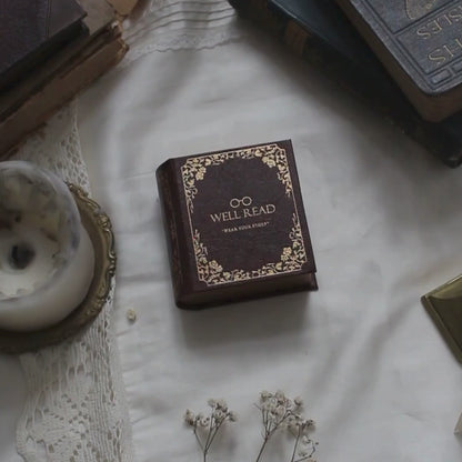 Lanț cu pandantiv Wuthering Heights, bijuterie inspirată din cărți