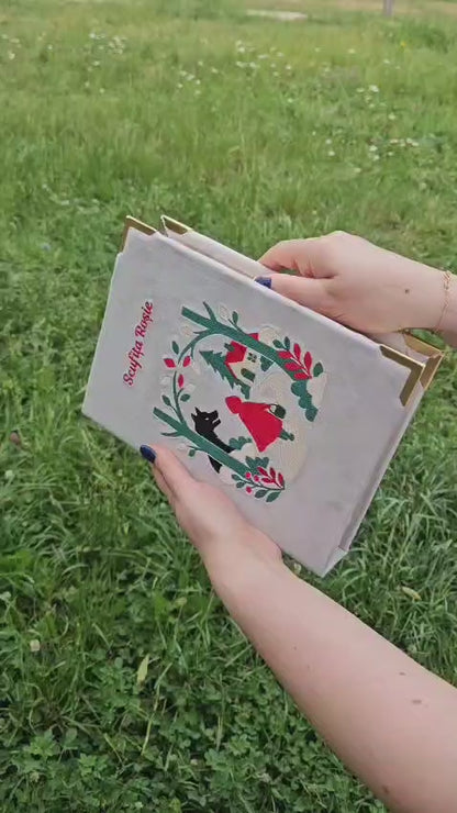 Geantă Carte Handmade – Scufița Roșie